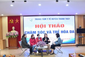 Trung tâm Y tế huyện Thanh Thủy tổ chức hội thảo “chăm sóc và trẻ hóa da”