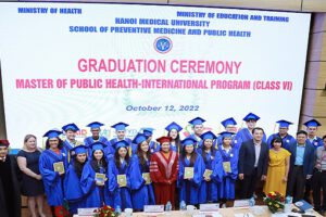 Thêm 21 tân thạc sĩ y tế công cộng quốc tế ‘made in’ Đại học Y Hà Nội