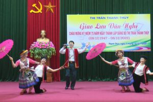 Giao lưu văn nghệ chào mừng kỉ niệm 75 năm ngày thành lập Đảng bộ Thị trấn Thanh Thủy