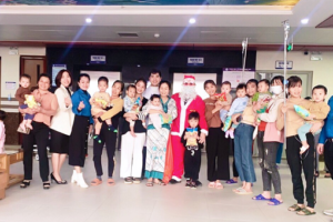 Giáng sinh yêu thương 2022 tại Trung tâm Y tế huyện Thanh Thủy