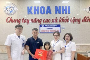 TTYT huyện Thanh Thủy thăm hỏi, động viên và tặng quà bệnh nhân Thalassemia